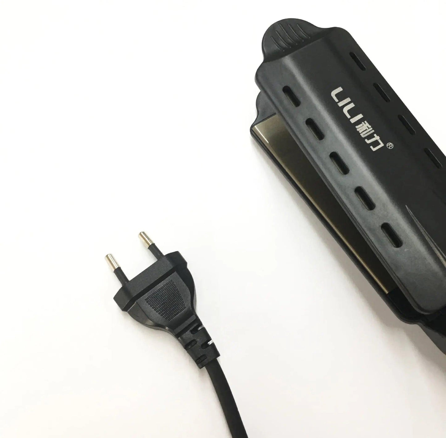 Hairdressing tool straightener does not hurt hair straightener